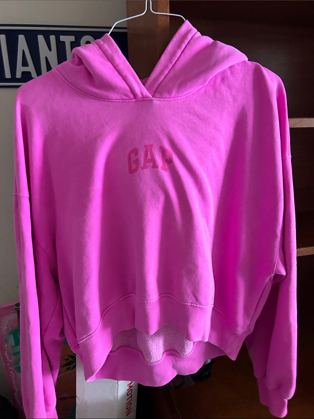 GAP women’s hot pink crop sweatshirt